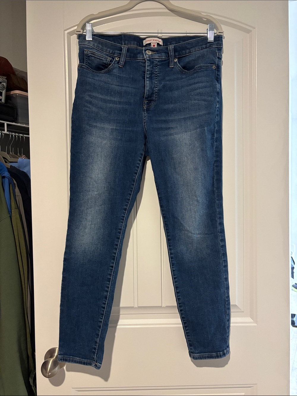 Lucky Brand Women's Skinny Jeans in Dark Blue Wash